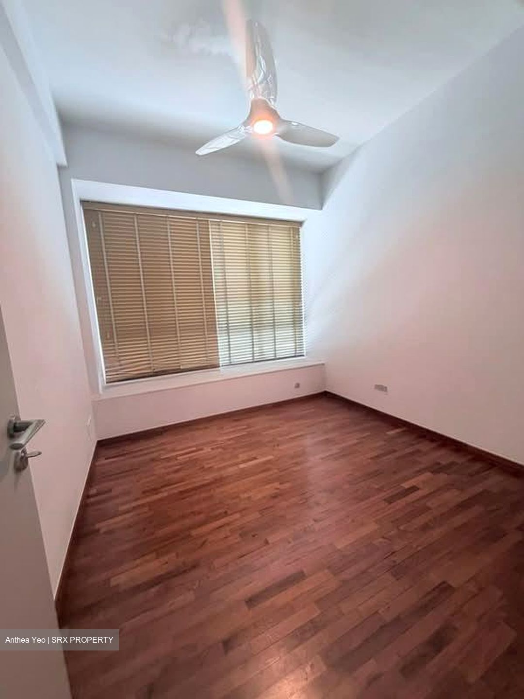 East Signature (D15), Apartment #617669811